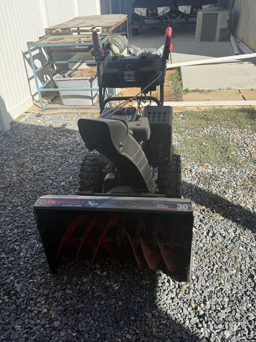 Troy-Bilt Storm 3090 XP Snow Blower 30" 357cc Electric Start Two-Stage Gas Snowthrower