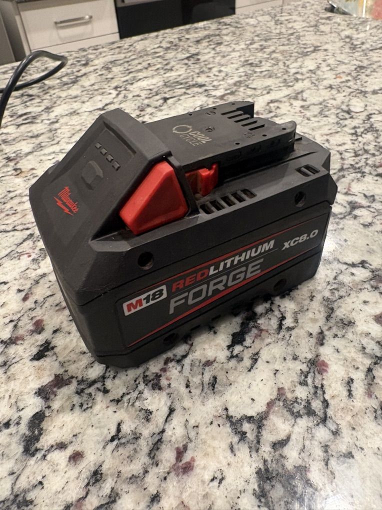 Milwaukee Forge Battery 8.0