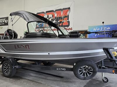 2026 Lund 1775 Impact XS Sport