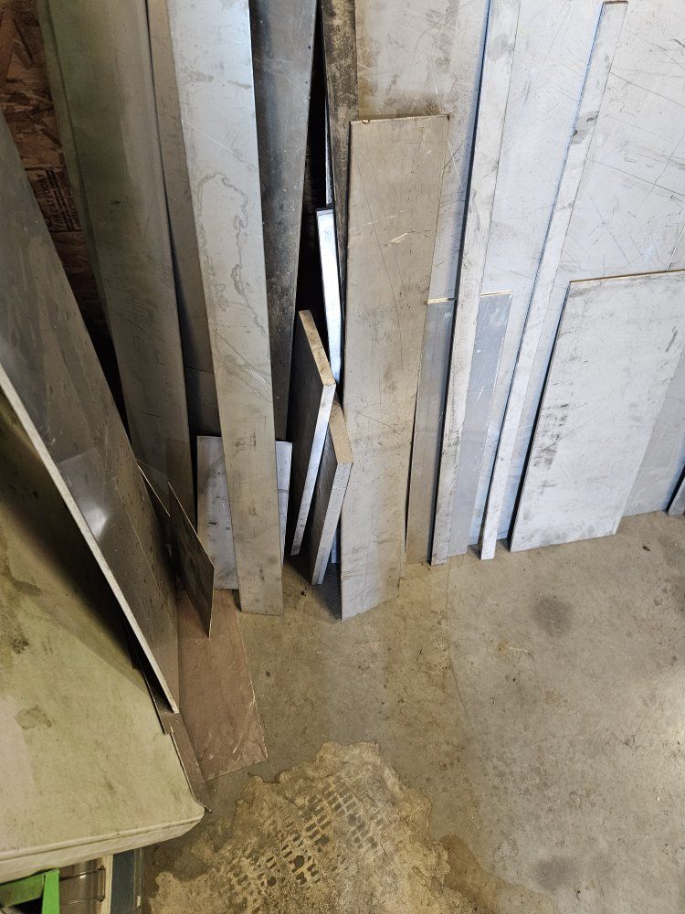 Main image 6