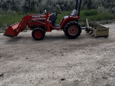 1999 Kubota B7300 - LA271 - 16 hp 4x4