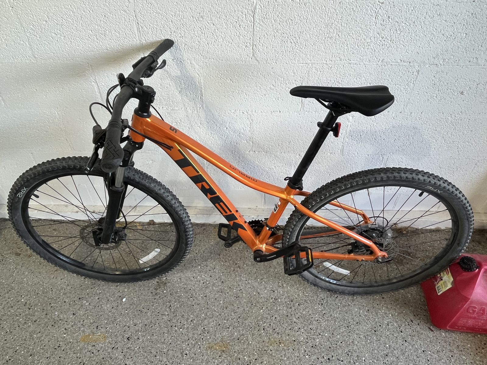 Trek Marlin 5 Mountain Bike – Size Small – Excellent Condition