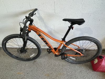 Trek Marlin 5 Mountain Bike – Size Small – Excellent Condition