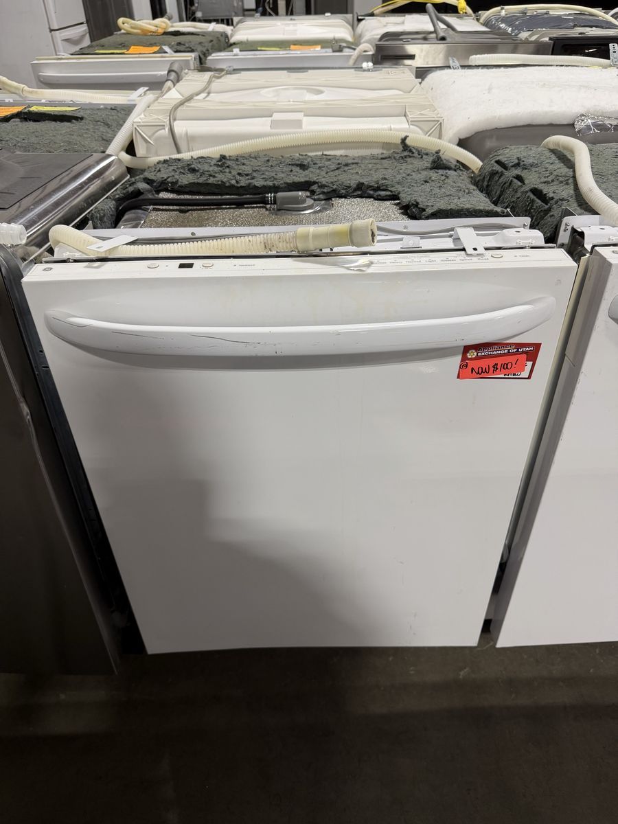 Ge White Dishwasher - Standard Size, Front Control