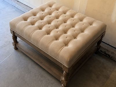 Tufted Upholstered Ottoman Coffee Table with Wooden Legs & BaseBeautiful Square Tufted Ottoman