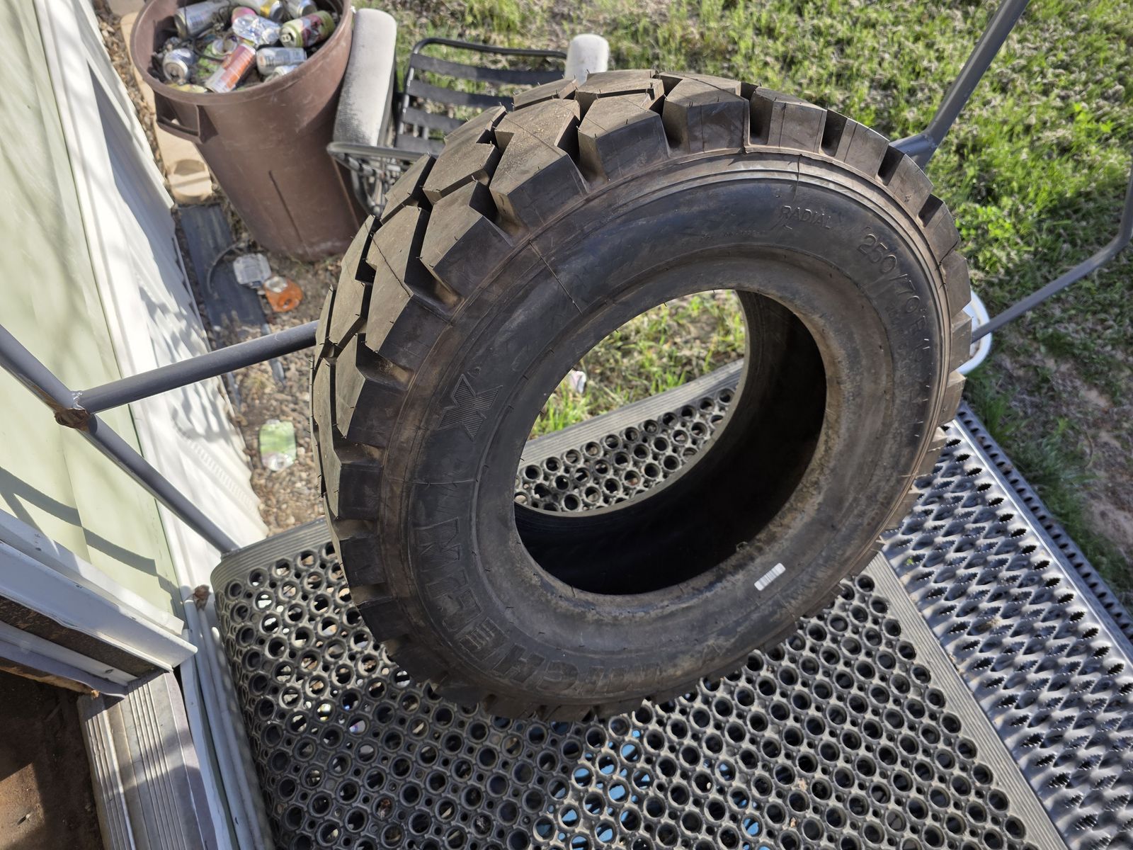 MICHELIN 250/70r15 tire forklift skid steer