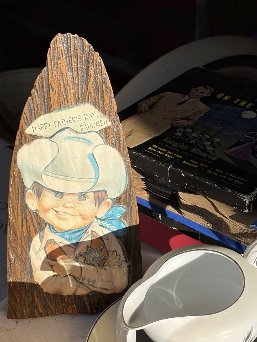 Garage/Family Estate Sale  KAYSVILLE
