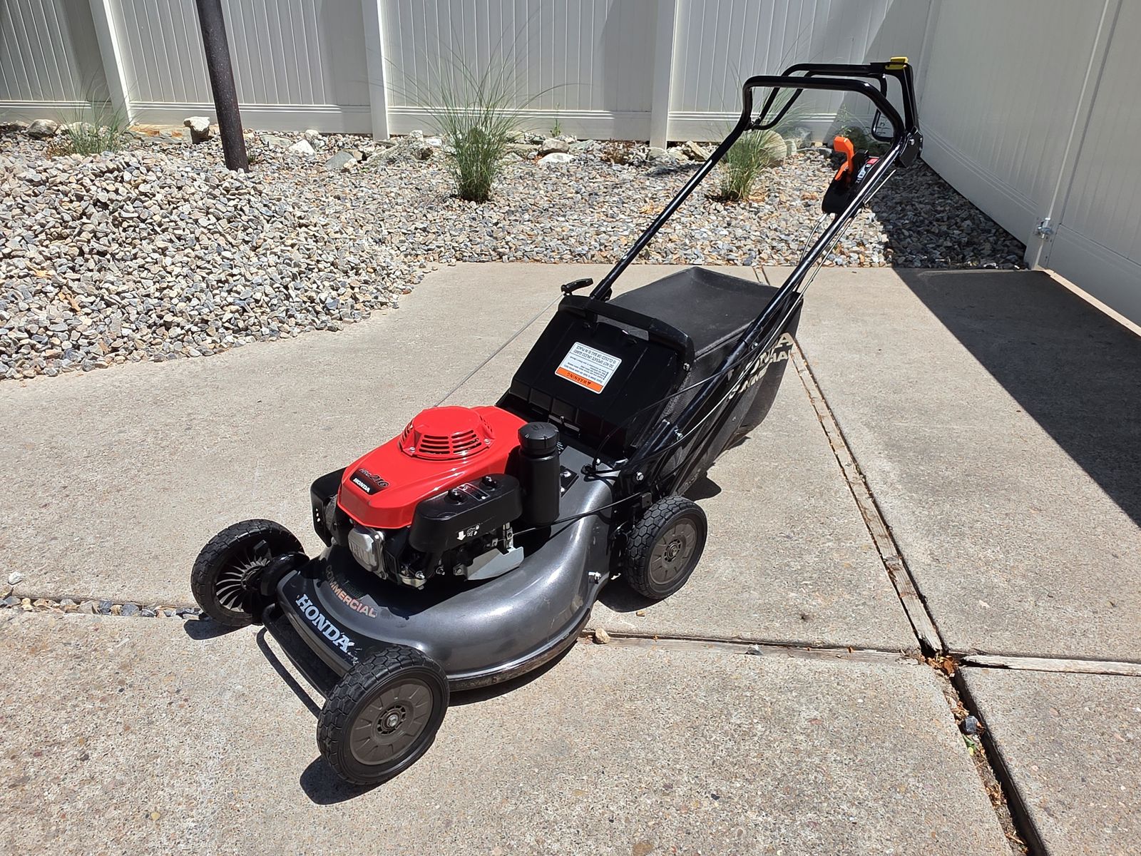 Honda HRC216 Commercial Lawn Mower – Excellent Condition
