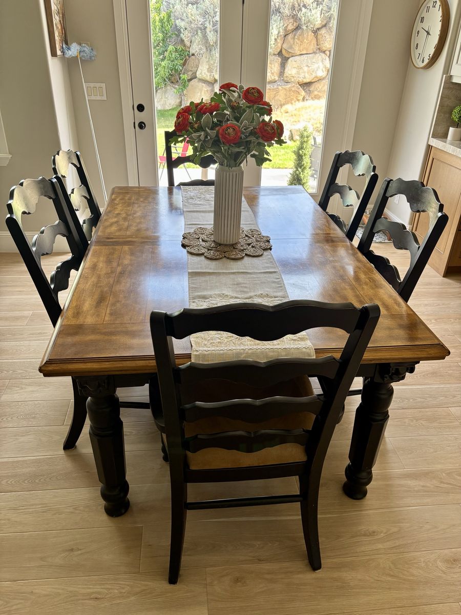 Very sturdy Ashley dining set with 6 chairs