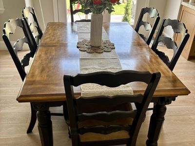 Very sturdy Ashley dining set with 6 chairs