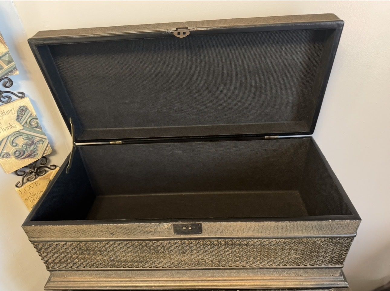 Main image 2