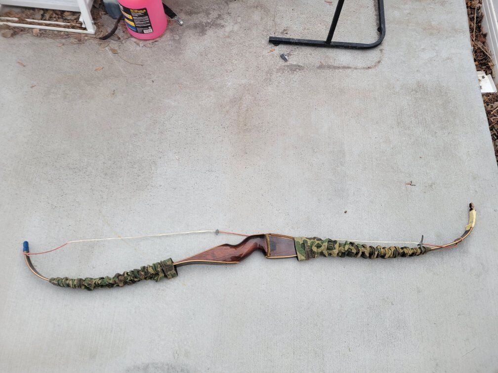 Vintage Browning recurve bow