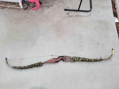 Vintage Browning recurve bow