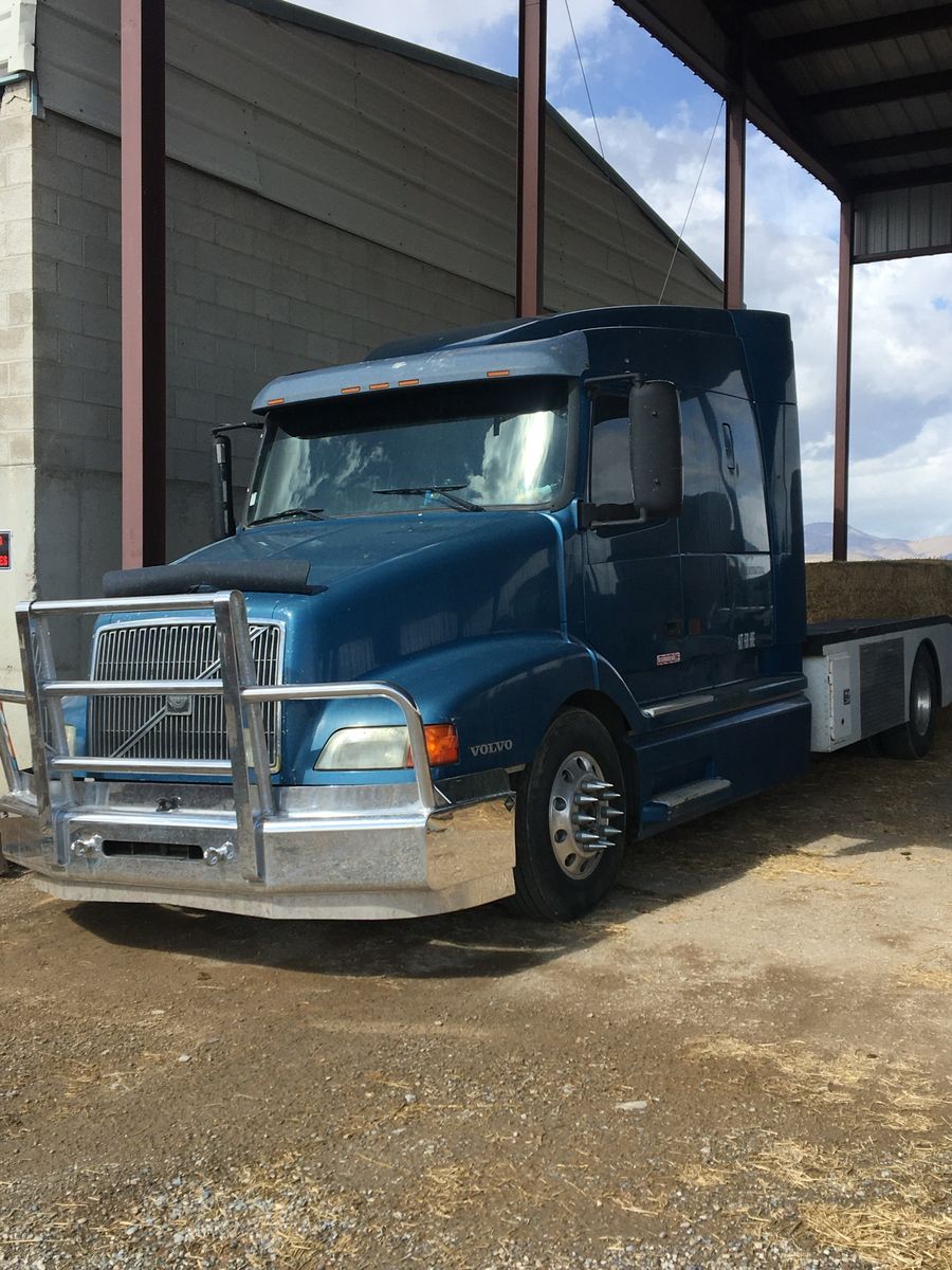 Volvo Vnl64t/ Toter/ single screw semi