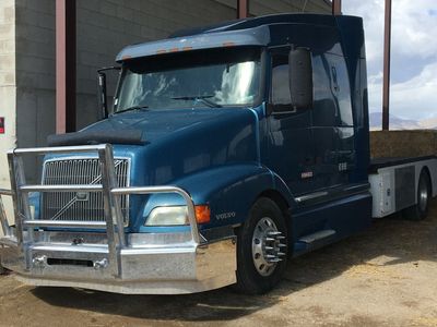 Volvo Vnl64t/ Toter/ single screw semi