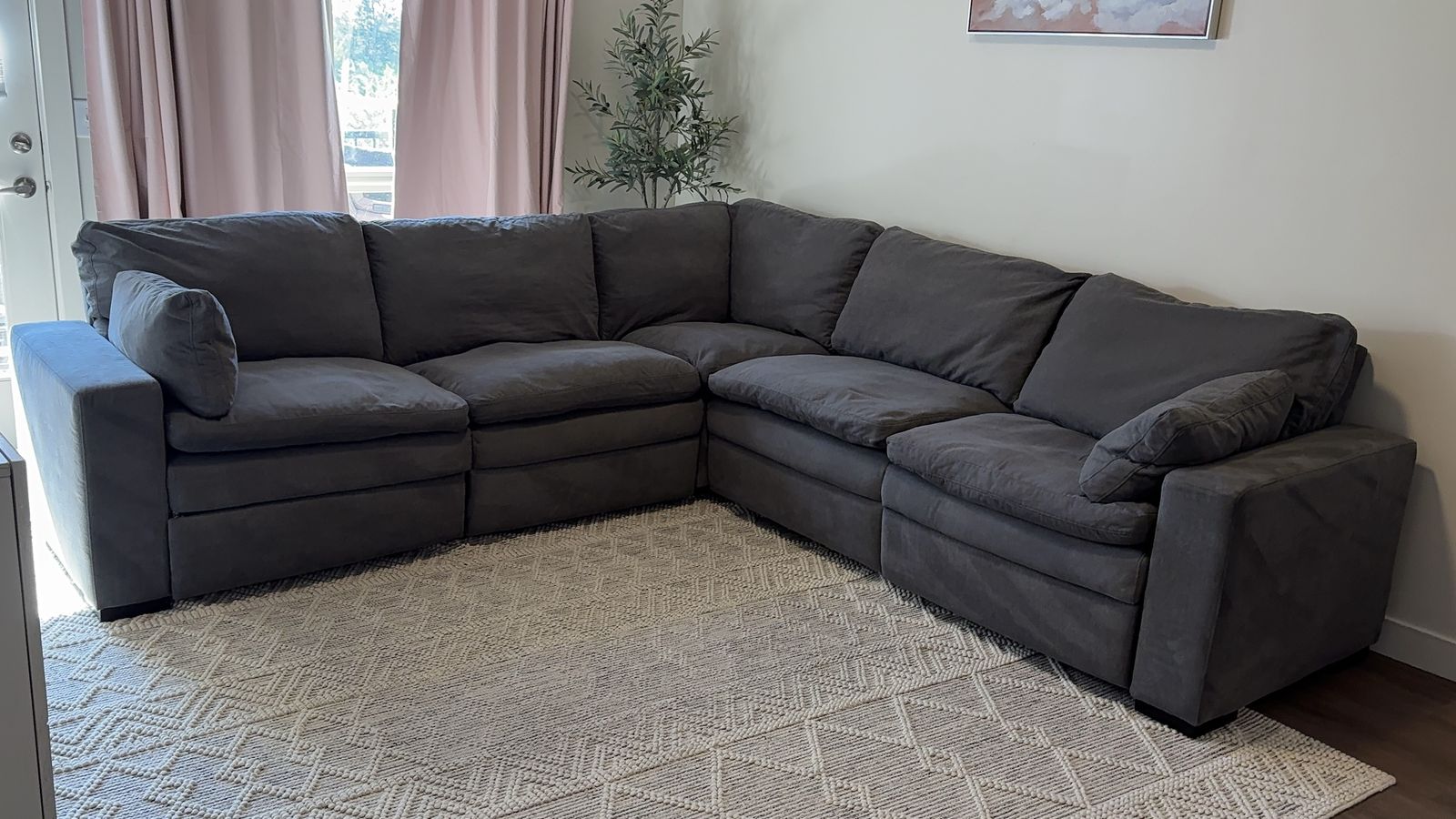 FREE DELIVERY  Cloud Sectional with Electric Recliners