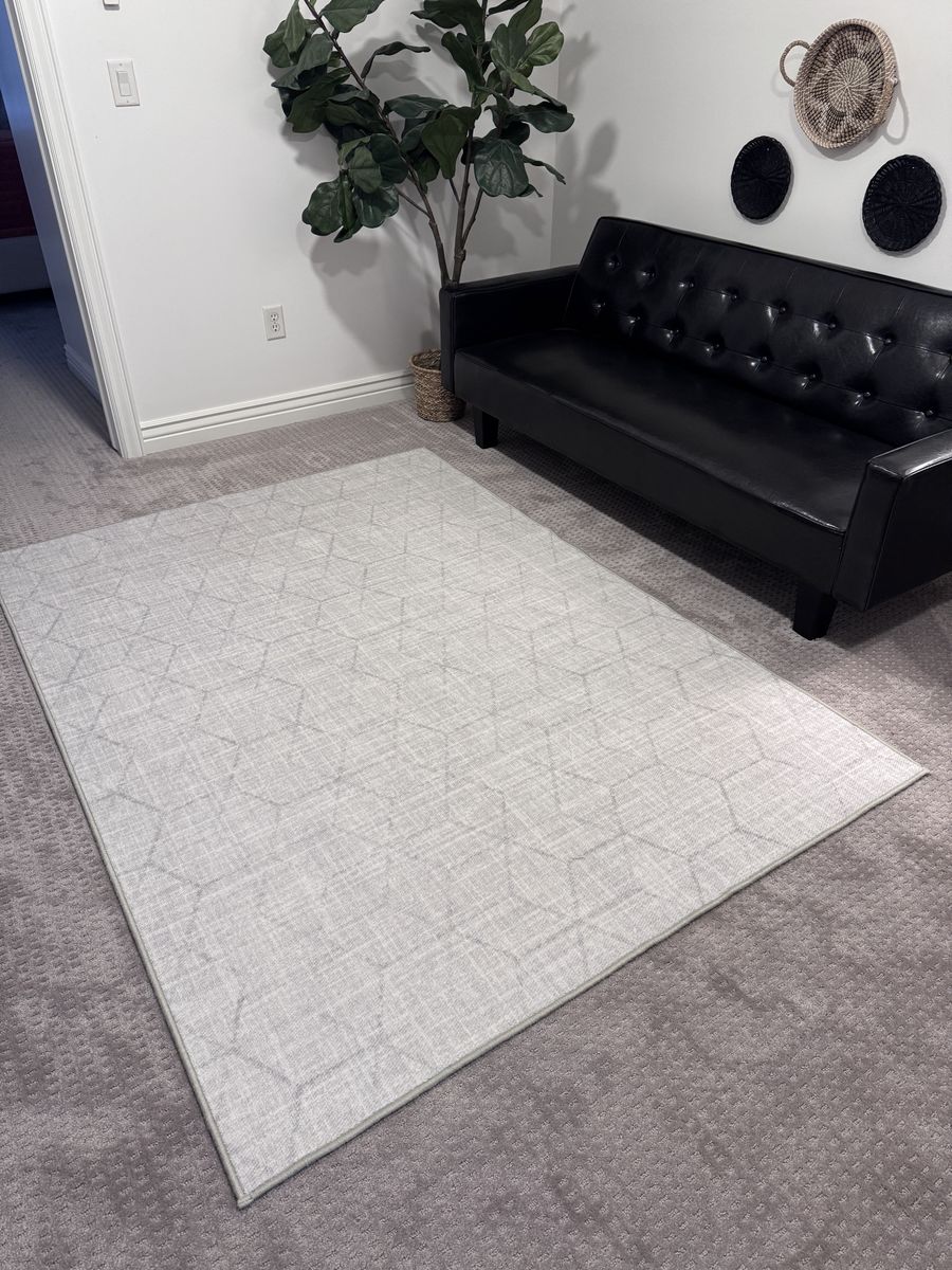 Ruggable Light Grey Geometric Washable Rug - 5x7 ft