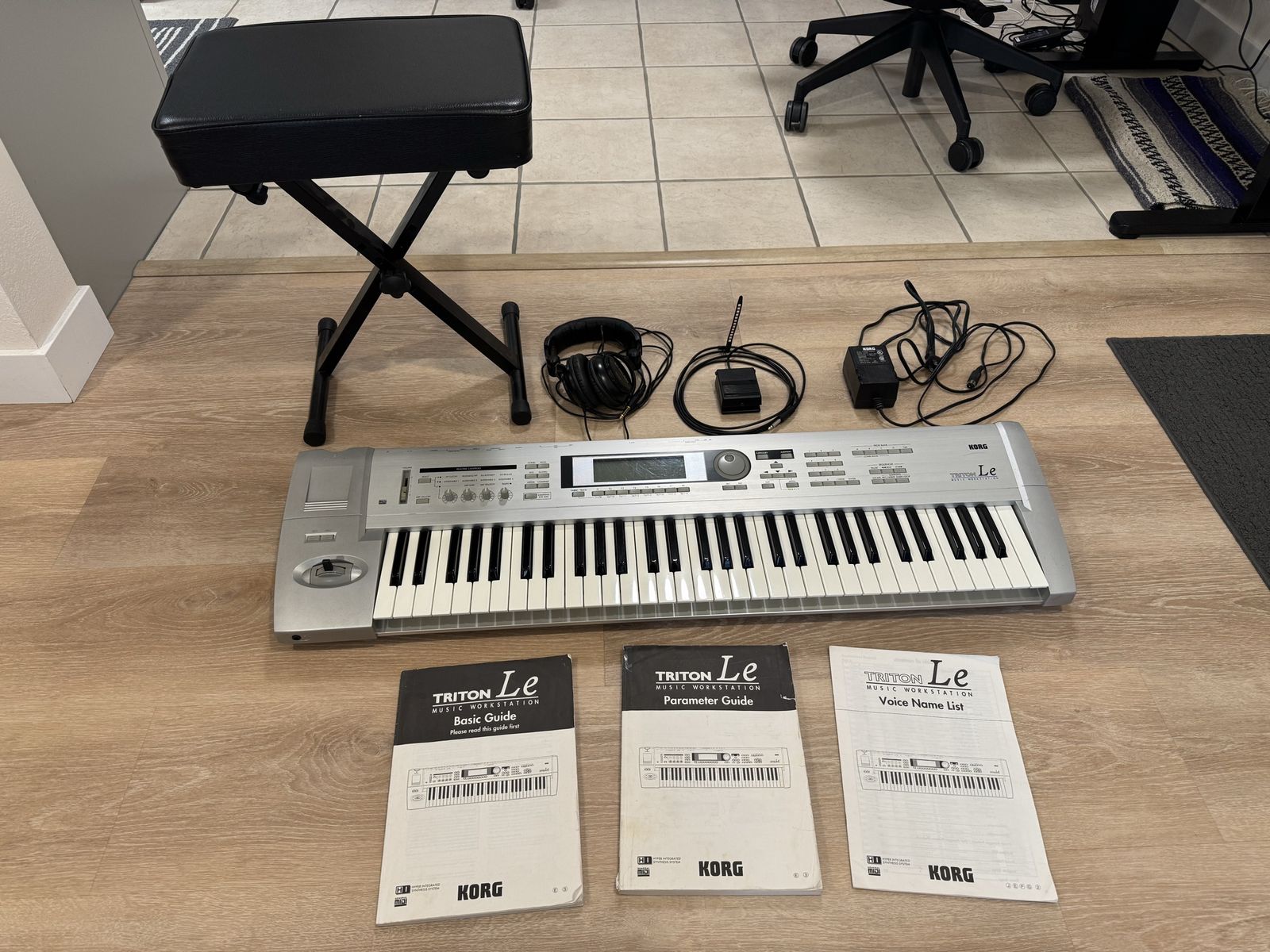 Korg Triton Le 61-Key Music Workstation Synthesizer Keyboard with Bench & Accessories