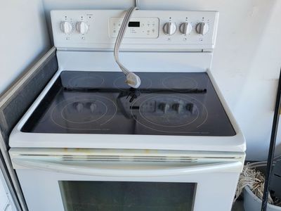 Electric stove glass top