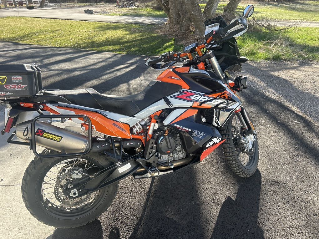 2021 890 Adventure R Nice Extras