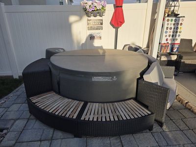 Softub Portable Hot Tub Spa with Surround Furniture and Cover