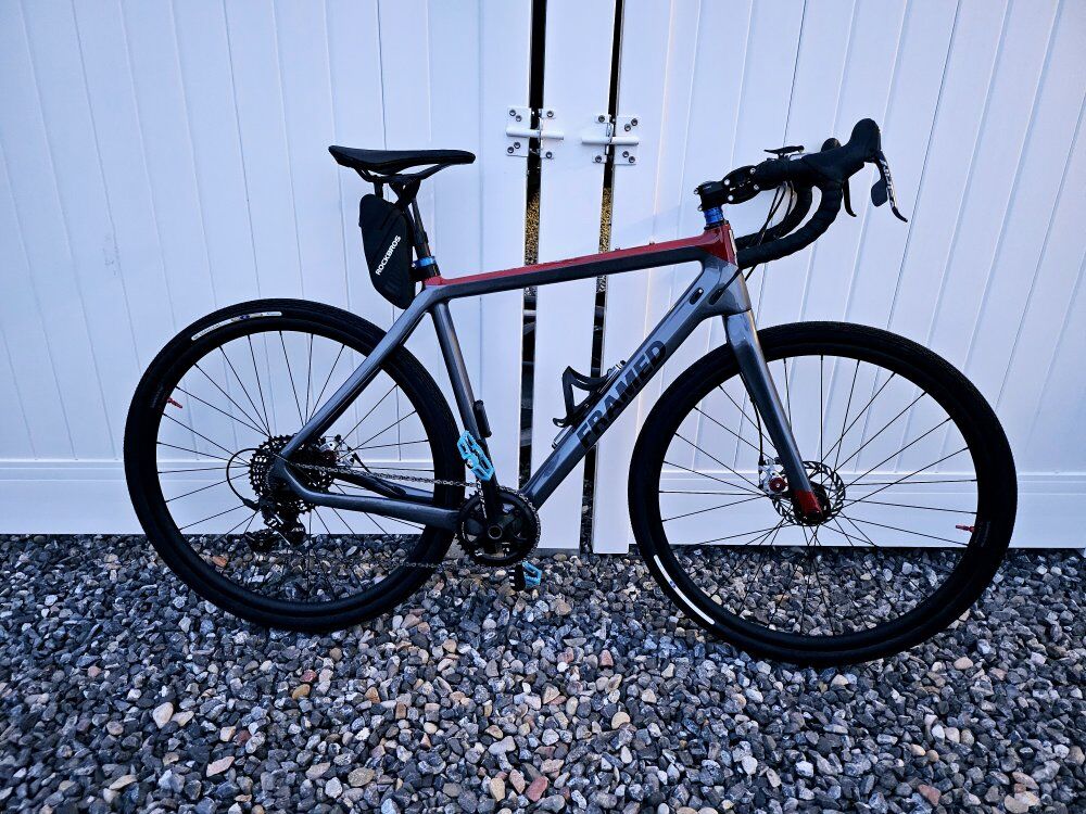 Carbon 56 M/L low mile SRAM Apex gravel bike