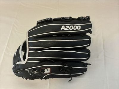 Wilson A2000 Baseball Glove Black Left-Hand Throw Used