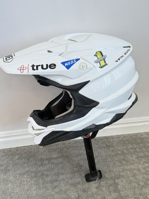 SHOEI VFX-EVO Motocross Helmet – Size Large