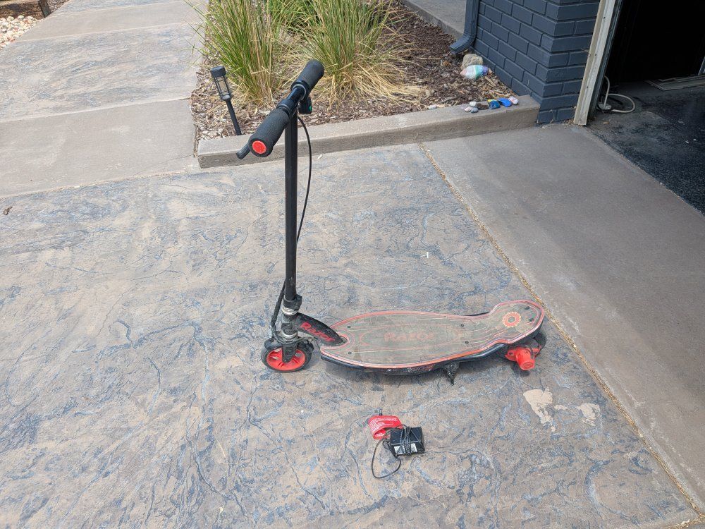 Razor Electric Scooter - older model, battery not charging