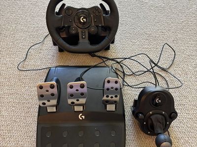 Logitech G923 Racing Wheel & Pedals + Driving Force Shifter for PlayStation & PC