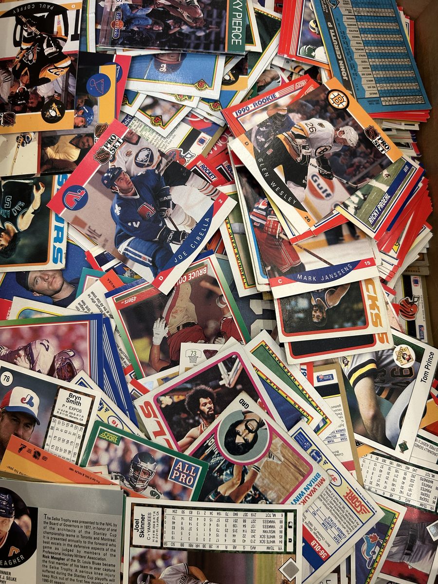 Sports (football, basketball, hockey, baseball, etc.) Trading Cards