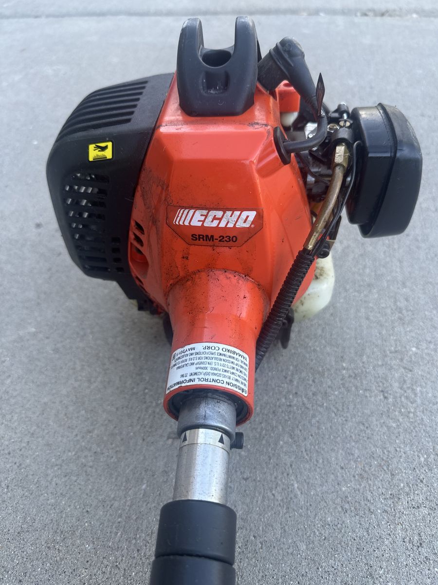 ECHO SRM-230 Gas Powered String Trimmer Weed Wacker - Good Condition
