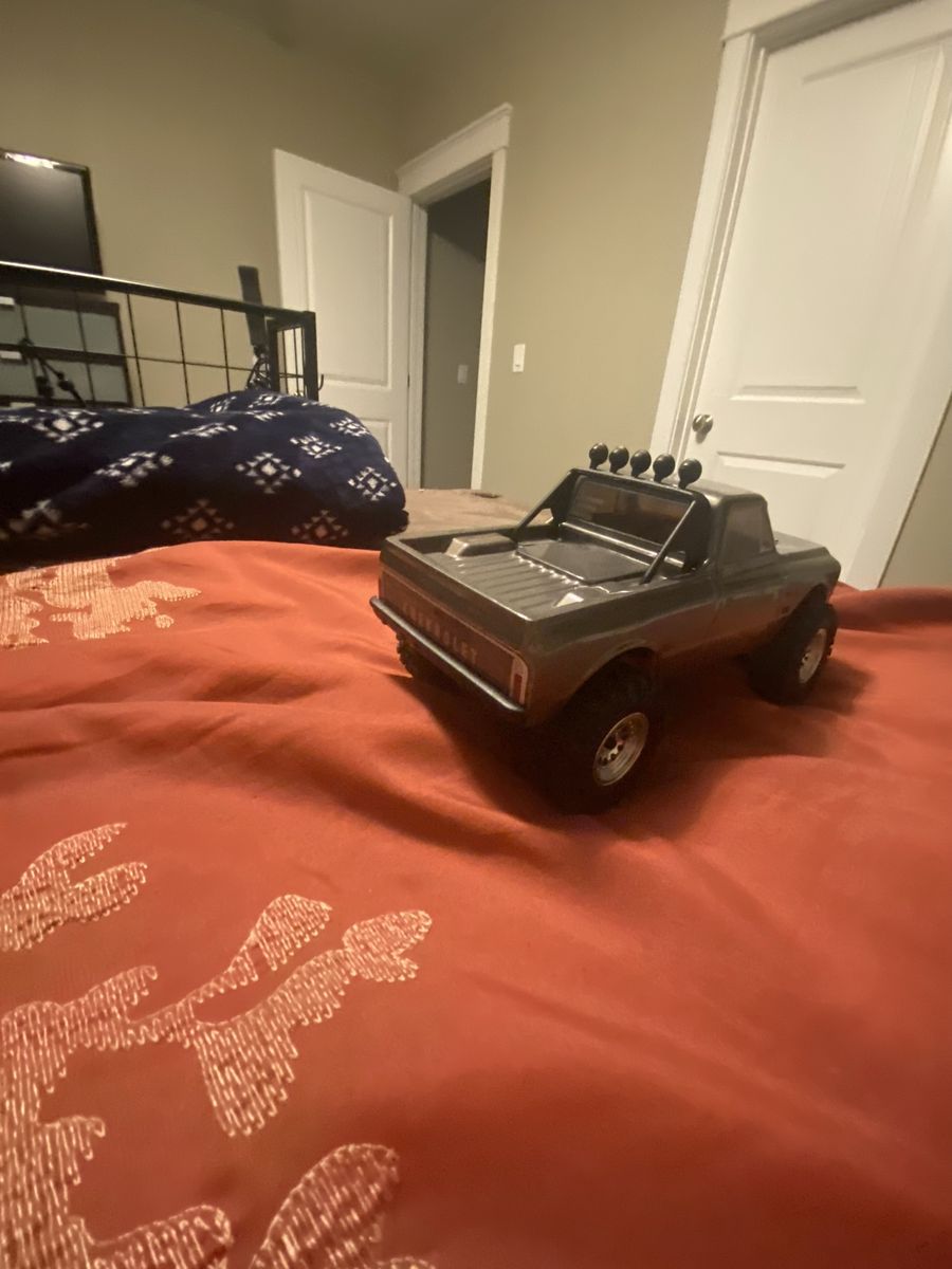 1/24 scale RC crawler
