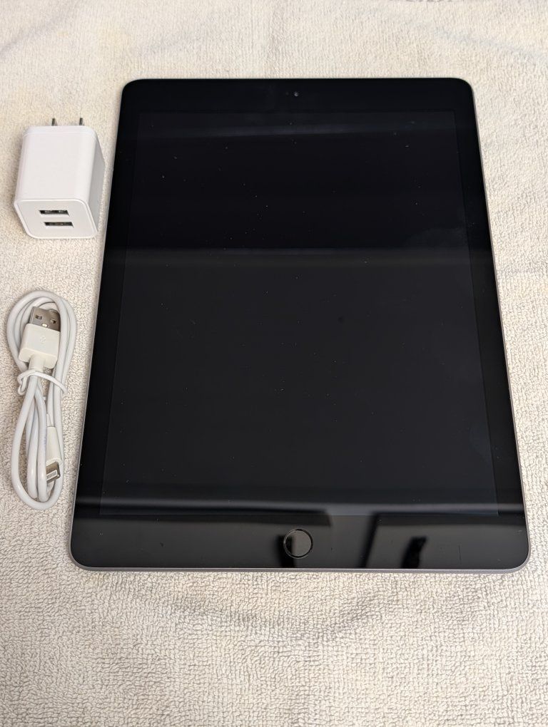 Apple iPad 6th Generation - 32GB WIFI