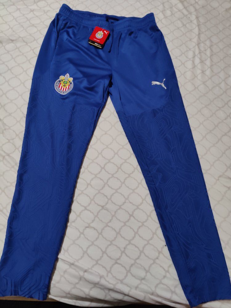 chivas del Guadalajara pants.