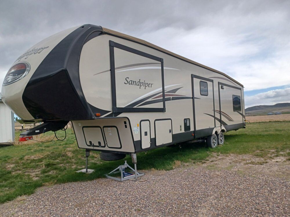 Forest River Sandpiper travel trailer