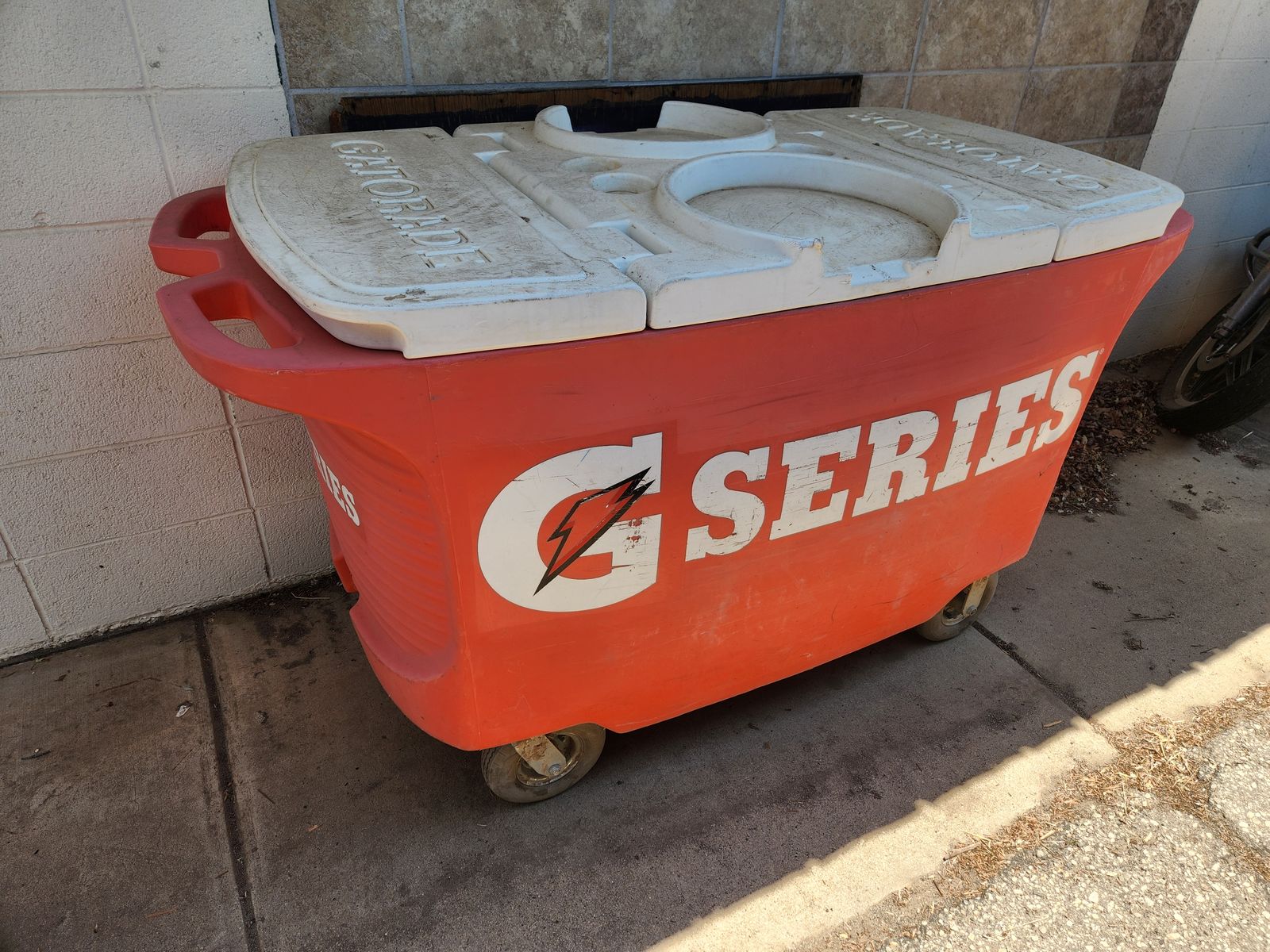 Gatorade Sideline Cooler / Ice Chest