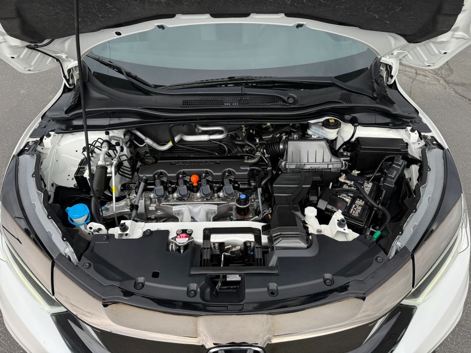 Main image 3