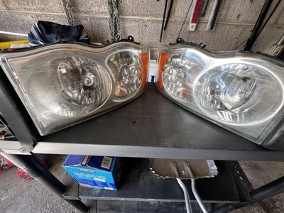 2005 Dodge Ram 1500 Stock Headlights