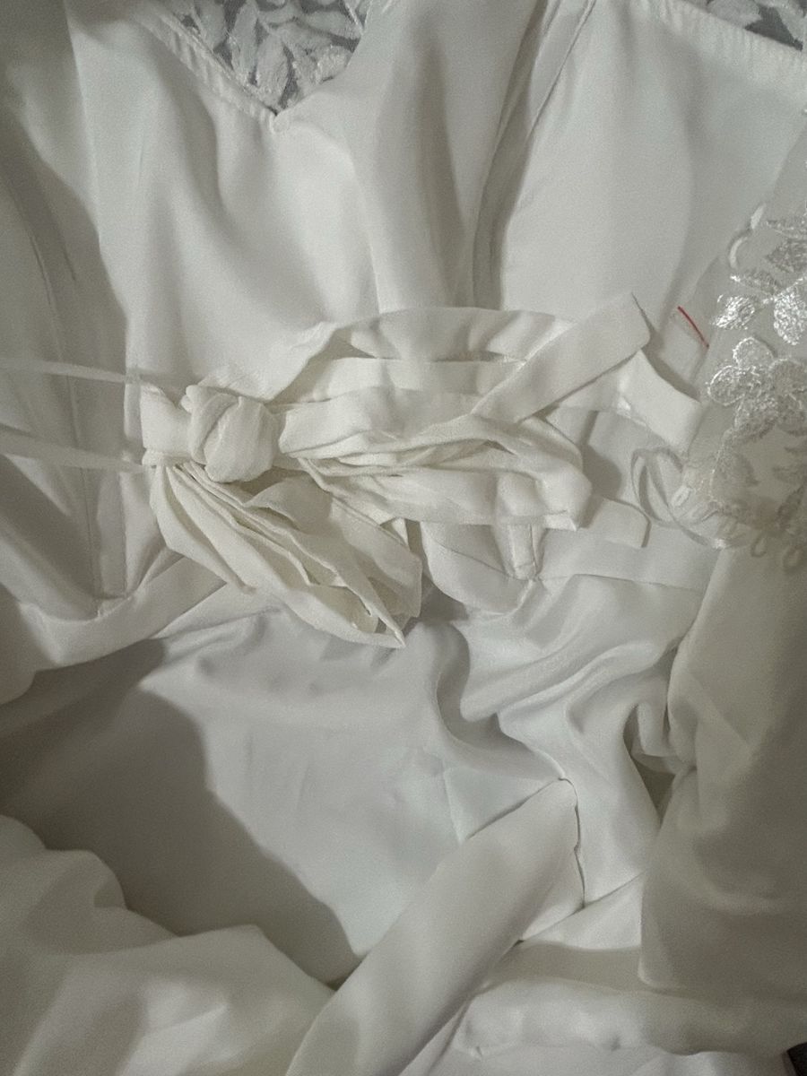 Main image 12
