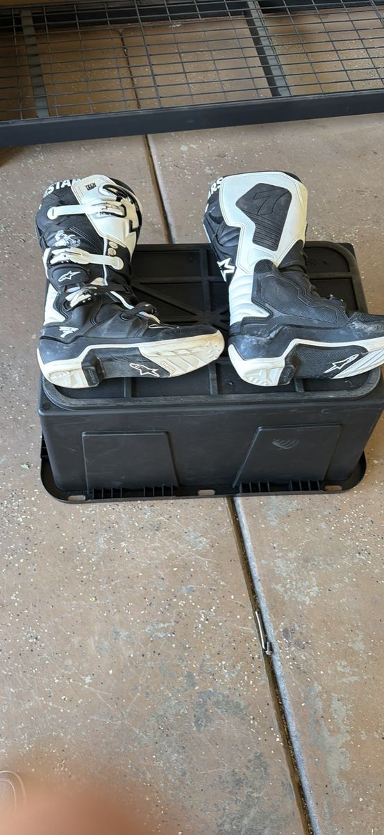 Alpinestar tech 7 size12
