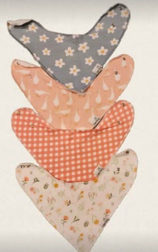 Copper Pearl Bandana Bibs Set of 4 - Like New