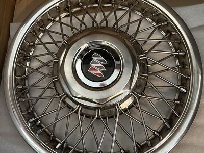 14 in Buick Spoked hub caps
