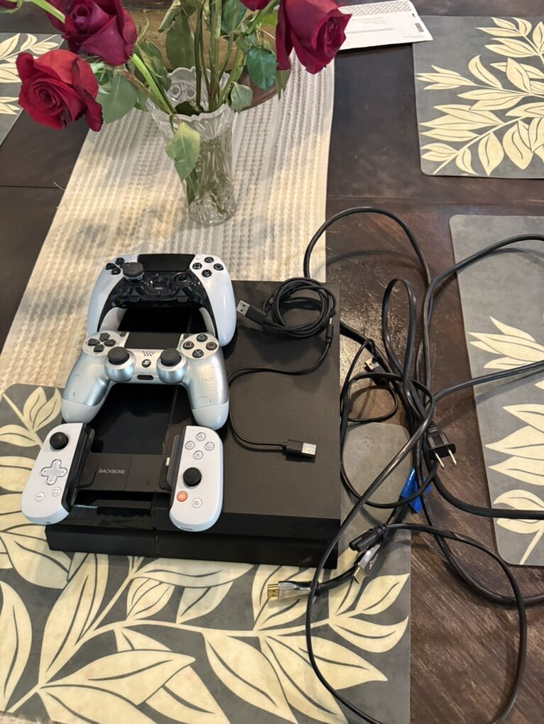 Ps4 With Controller