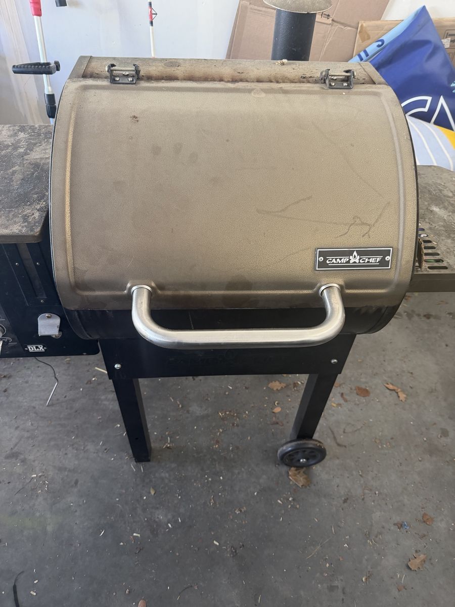 Camp Chef Dlx Smoker