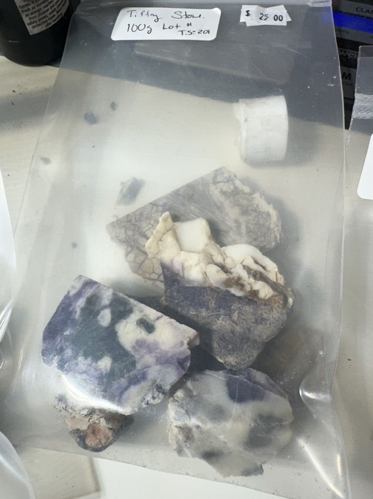 Main image 3
