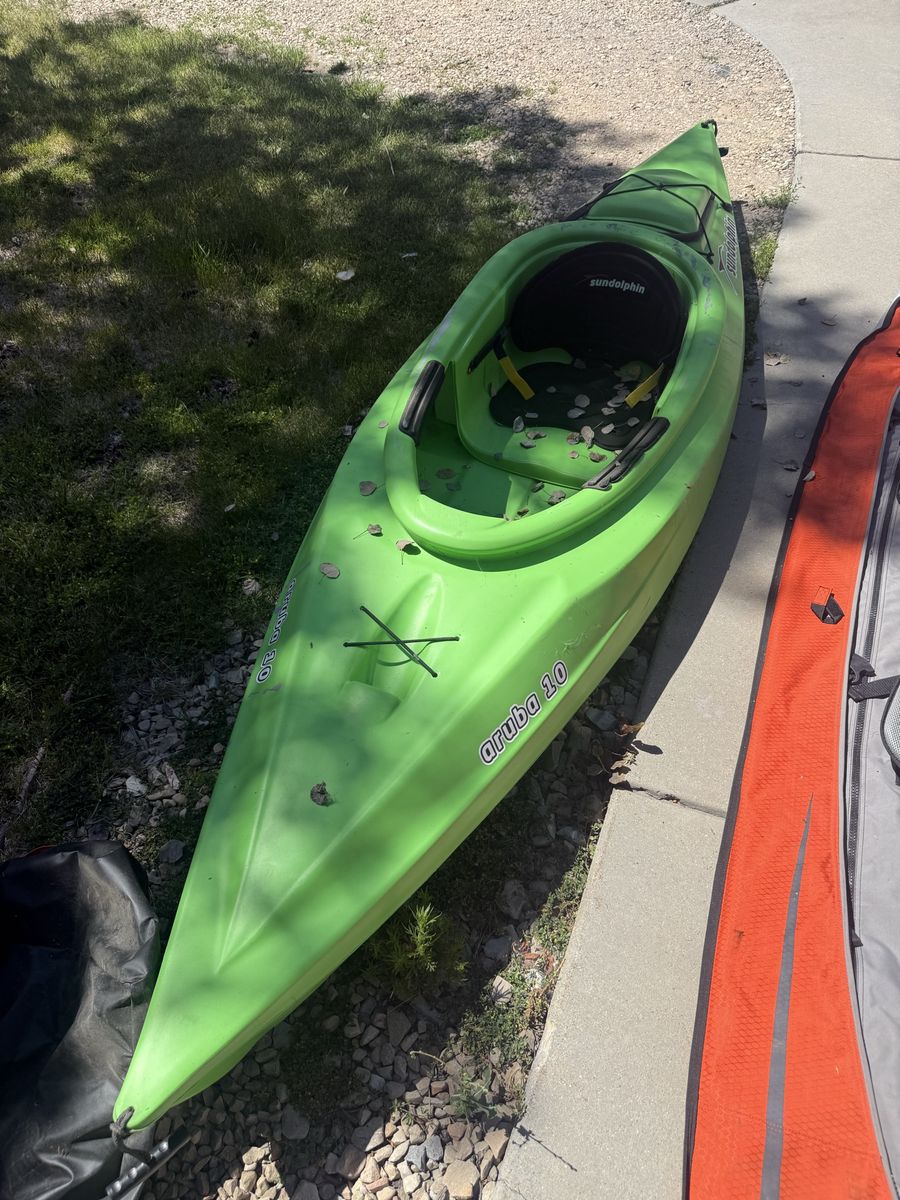 Sun dolphin kayak.