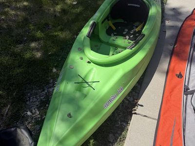 Sun dolphin kayak.