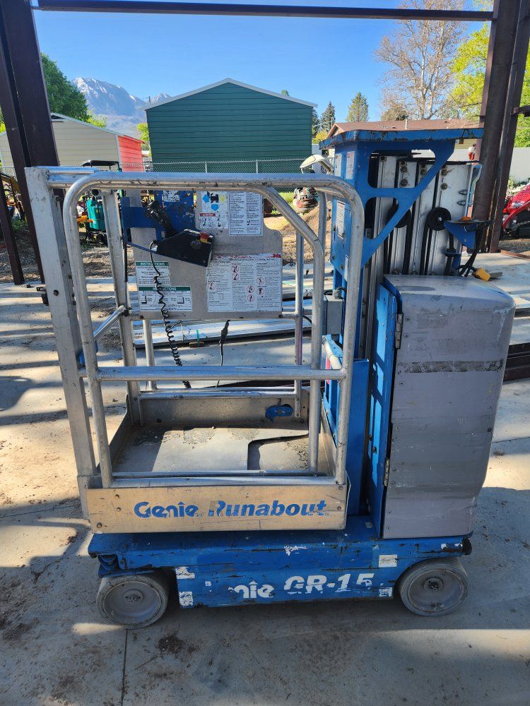 2016 genie gr15 vertical mast lift