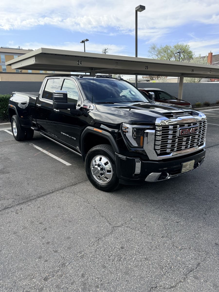 2024 GMC Sierra 3500HD Denali